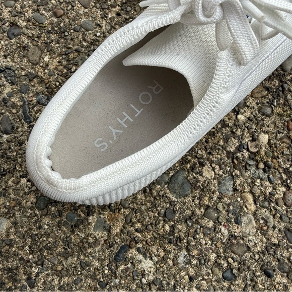 Rothy white The Lace Up sneaker *** LEFT shoe ONLY **** 9 - Picture 5 of 9